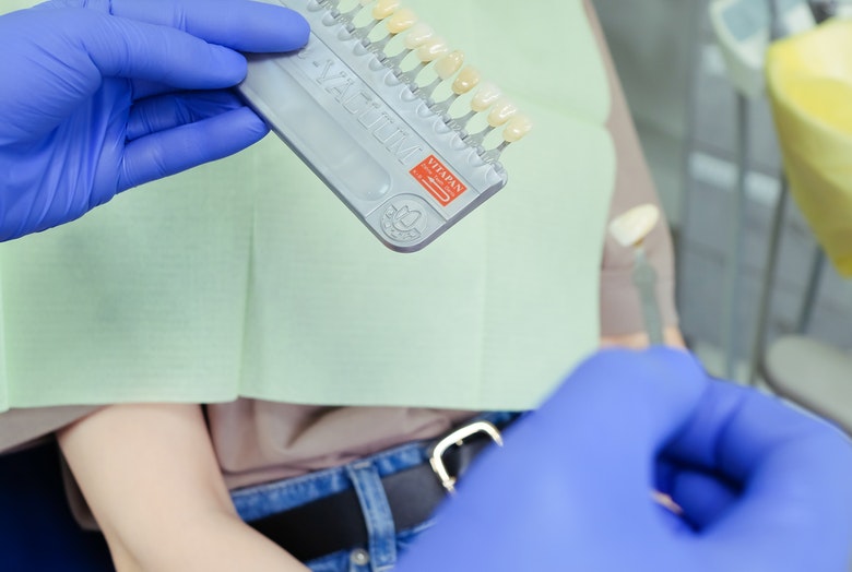Desvantagens lentes de contato: veja quando o procedimento não é indicado Desvantagens lentes de contato: veja quando o procedimento não é indicado